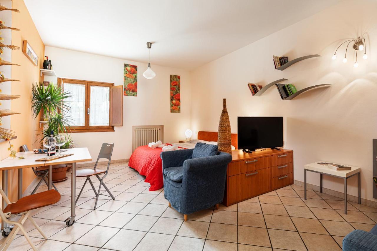 Casa Vacanze Alessandro 1 เกรเว อิน เคียนตี ภายนอก รูปภาพ